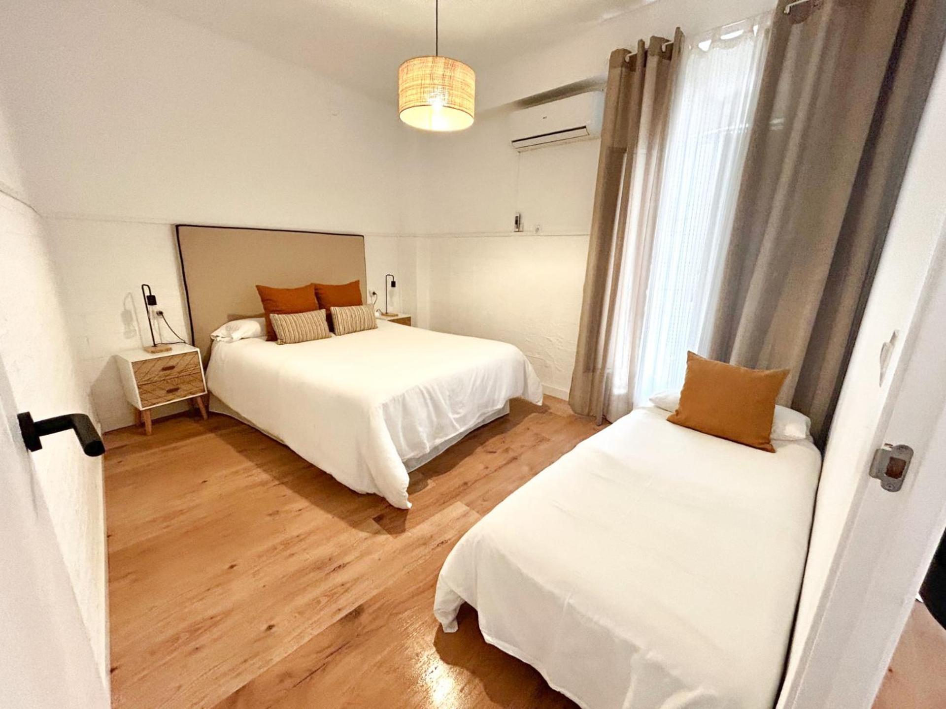 Apartamento Plaza Castilleja de la Cuesta Kültér fotó